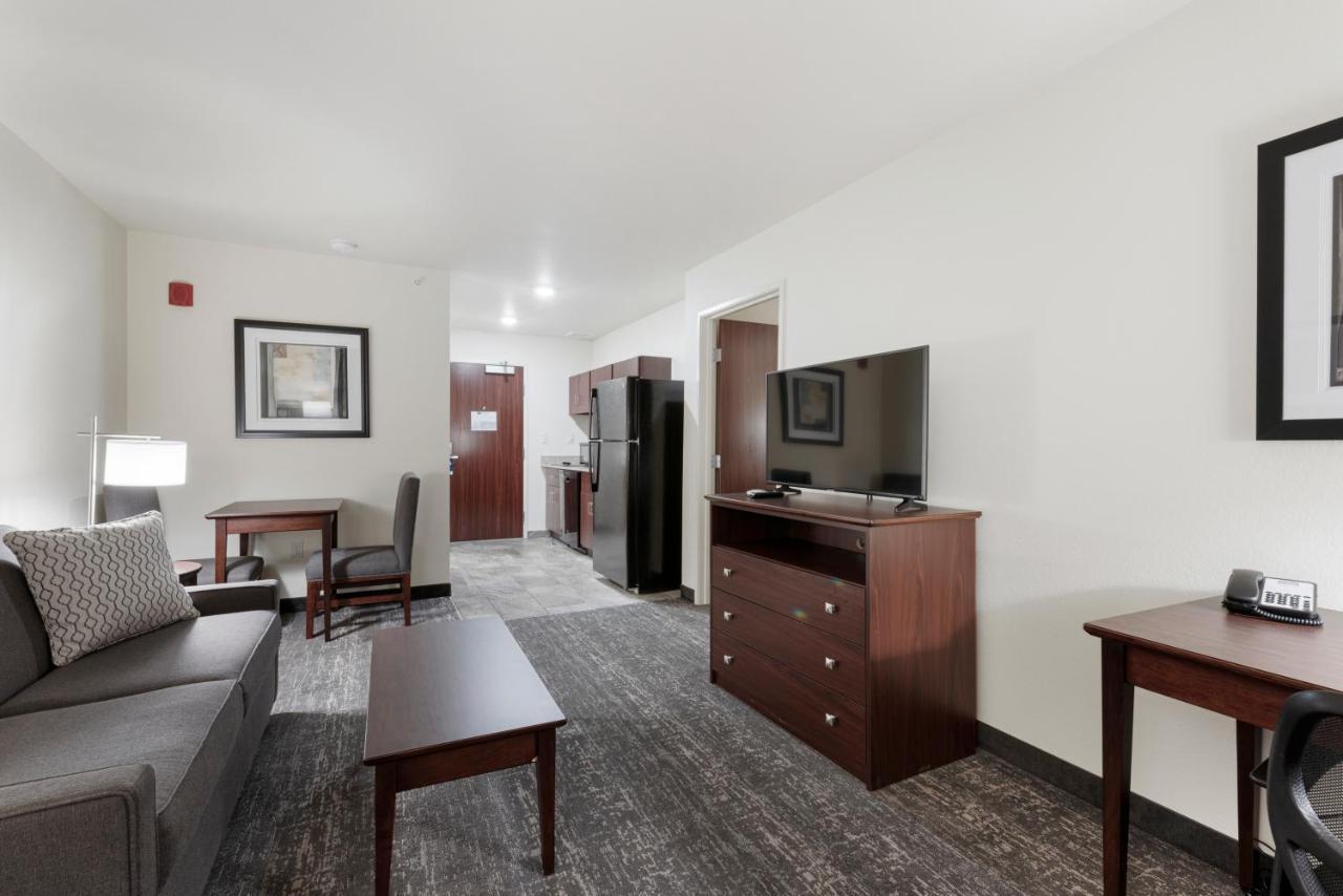 Cobblestone Hotel & Suites - Urbana Buitenkant foto
