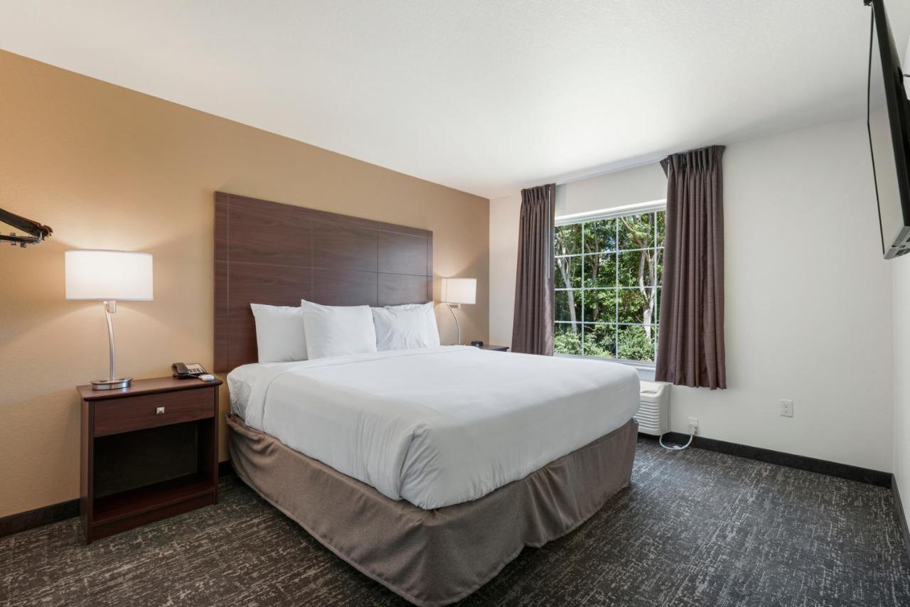Cobblestone Hotel & Suites - Urbana Buitenkant foto
