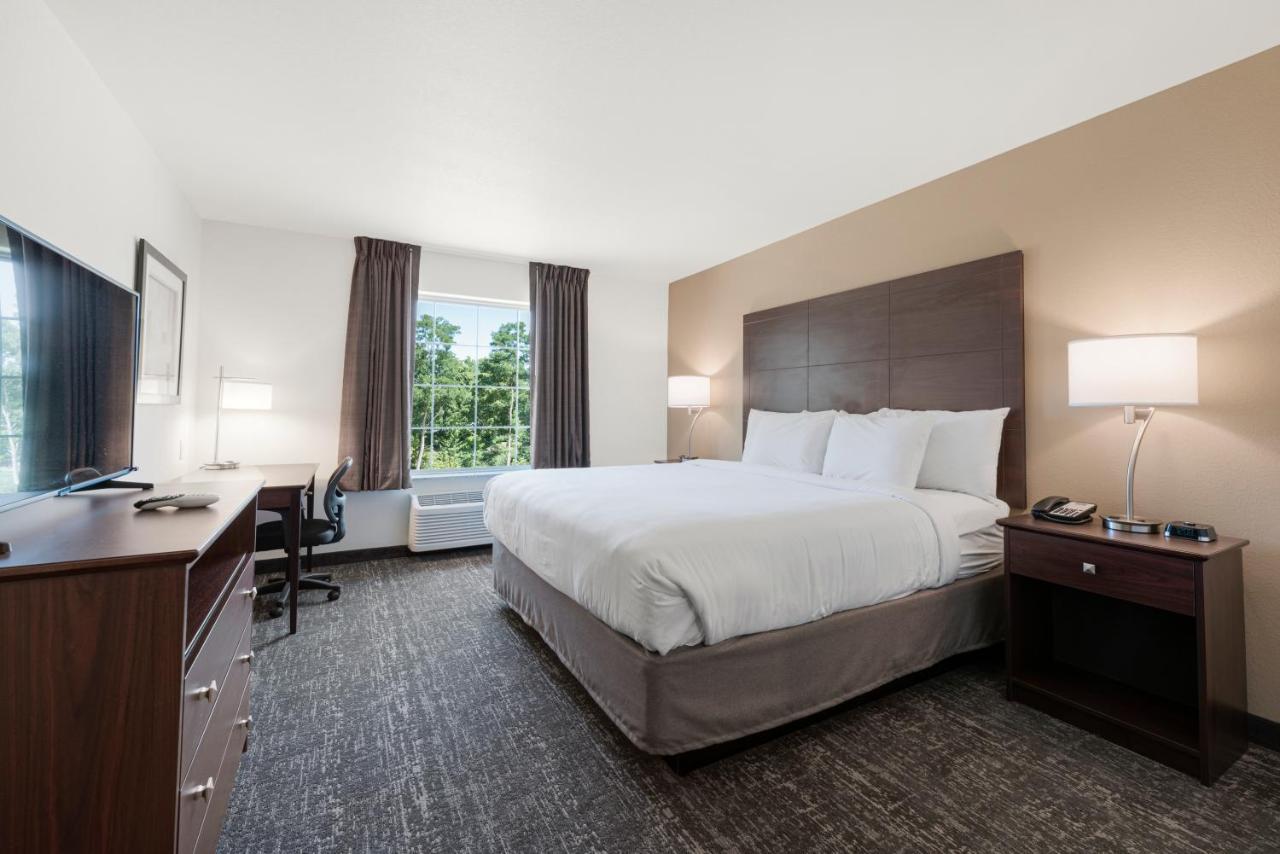 Cobblestone Hotel & Suites - Urbana Buitenkant foto
