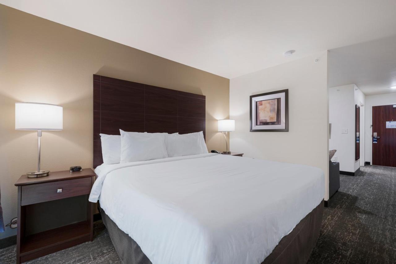 Cobblestone Hotel & Suites - Urbana Buitenkant foto