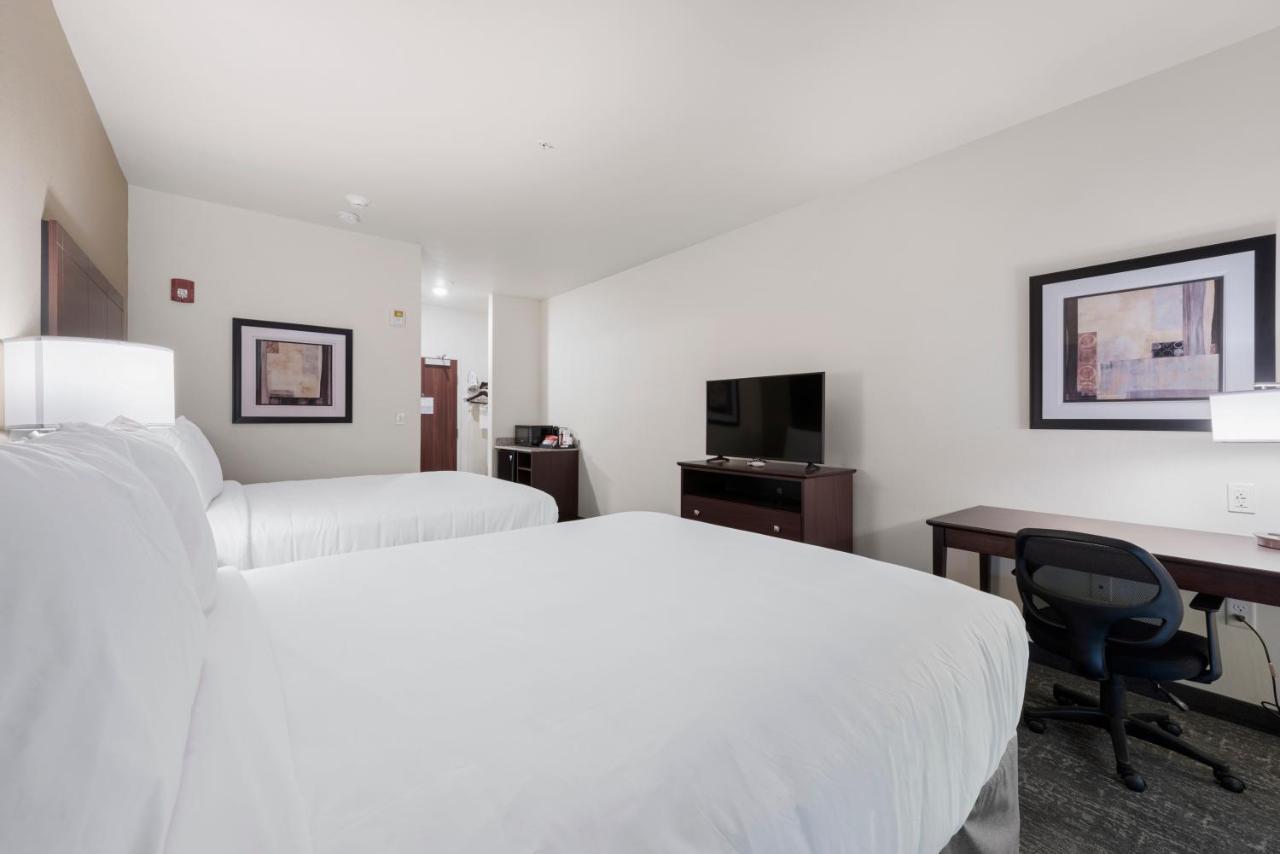 Cobblestone Hotel & Suites - Urbana Buitenkant foto