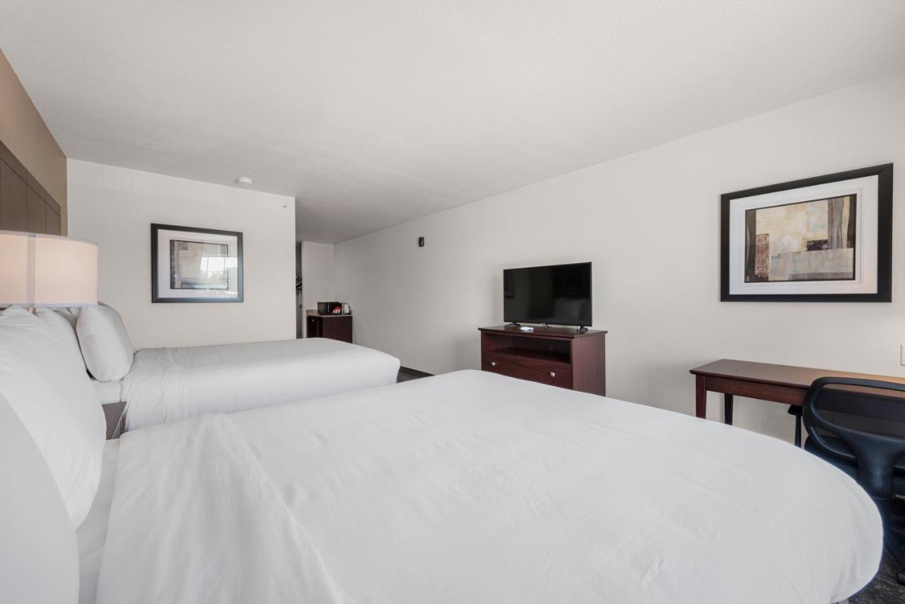 Cobblestone Hotel & Suites - Urbana Buitenkant foto